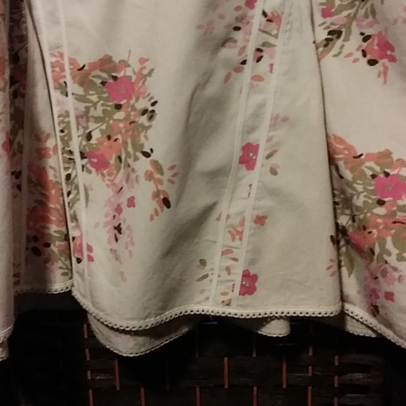 Venezia Skirt with flowers - Picture 3 of 7